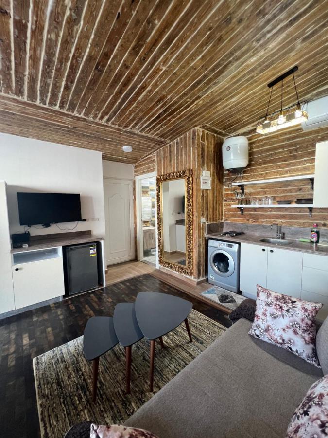 Sea View Apartment *